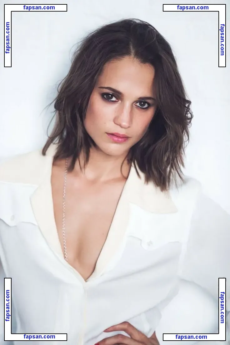 Alicia Vikander nude photo #0512 from OnlyFans