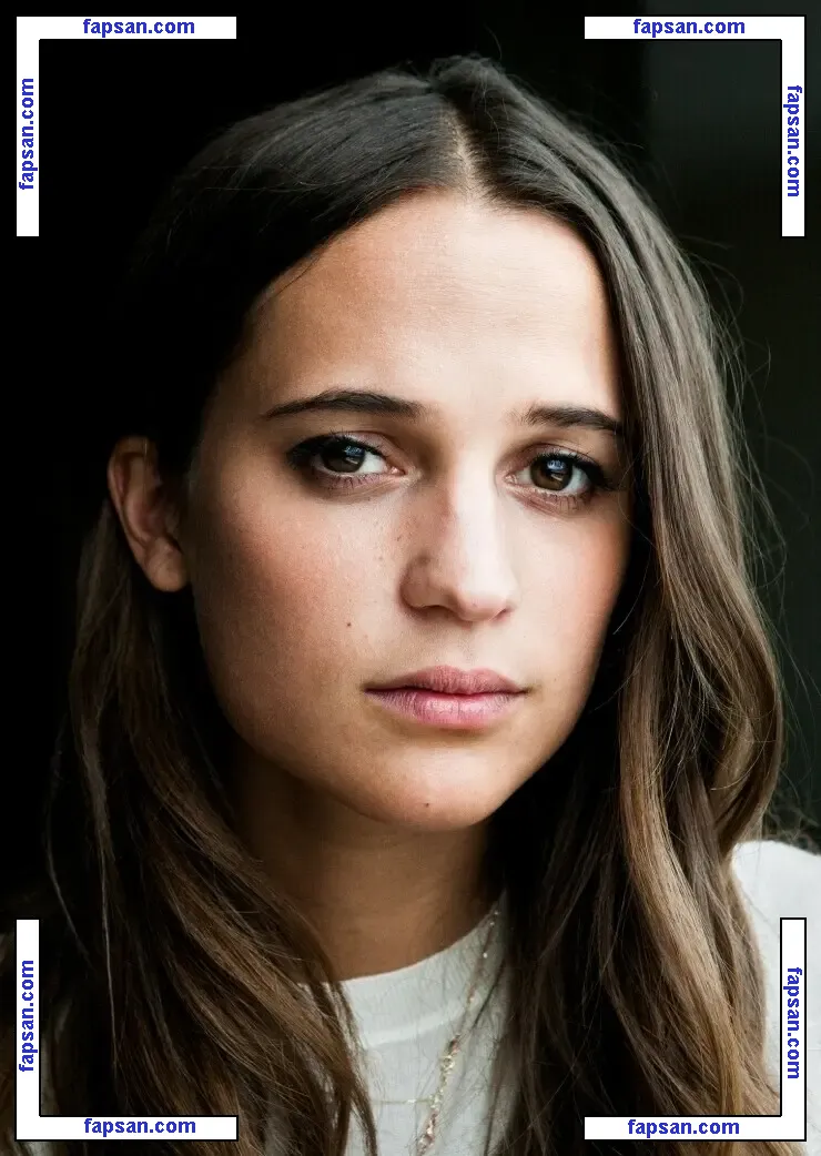 Alicia Vikander голая фото #0526 с Онлифанс