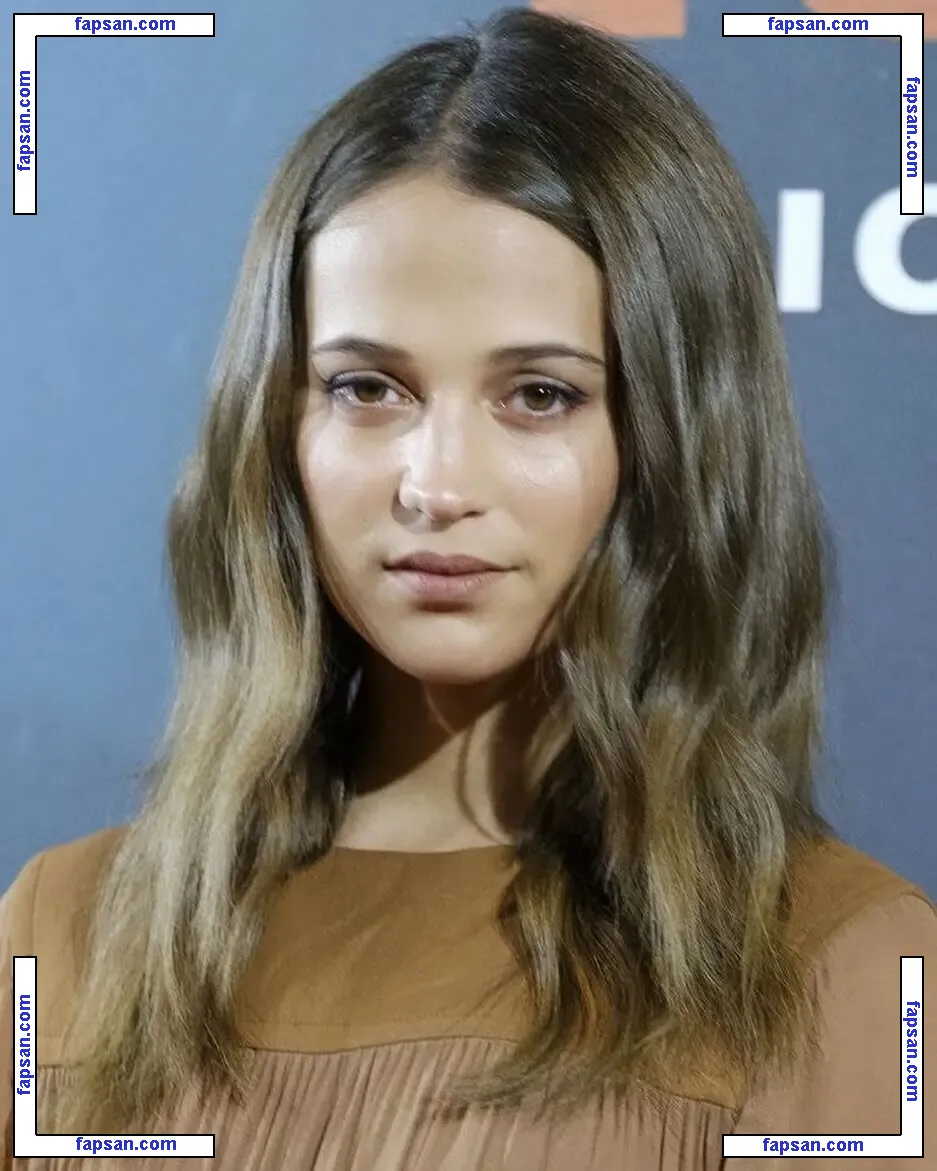 Alicia Vikander голая фото #0528 с Онлифанс