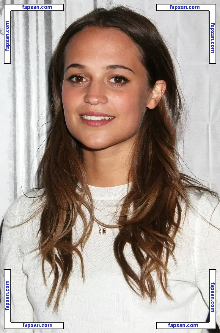 Alicia Vikander голая фото #0531 с Онлифанс