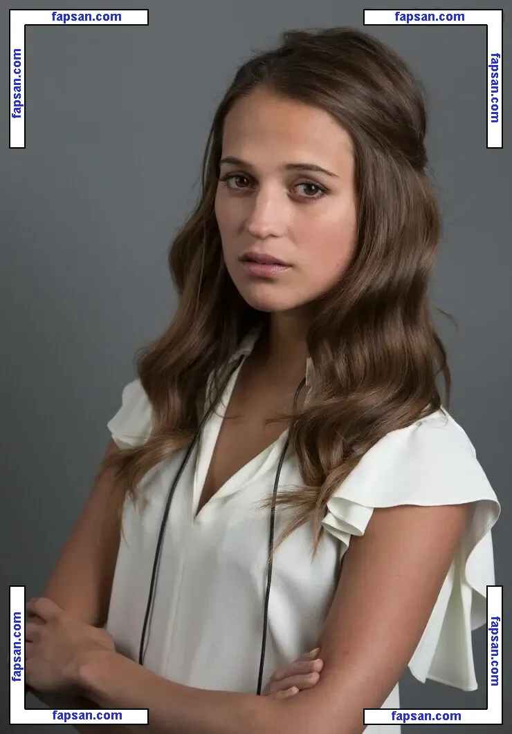 Alicia Vikander голая фото #0532 с Онлифанс