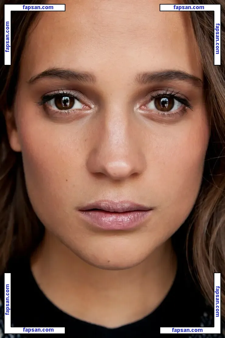 Alicia Vikander голая фото #0534 с Онлифанс