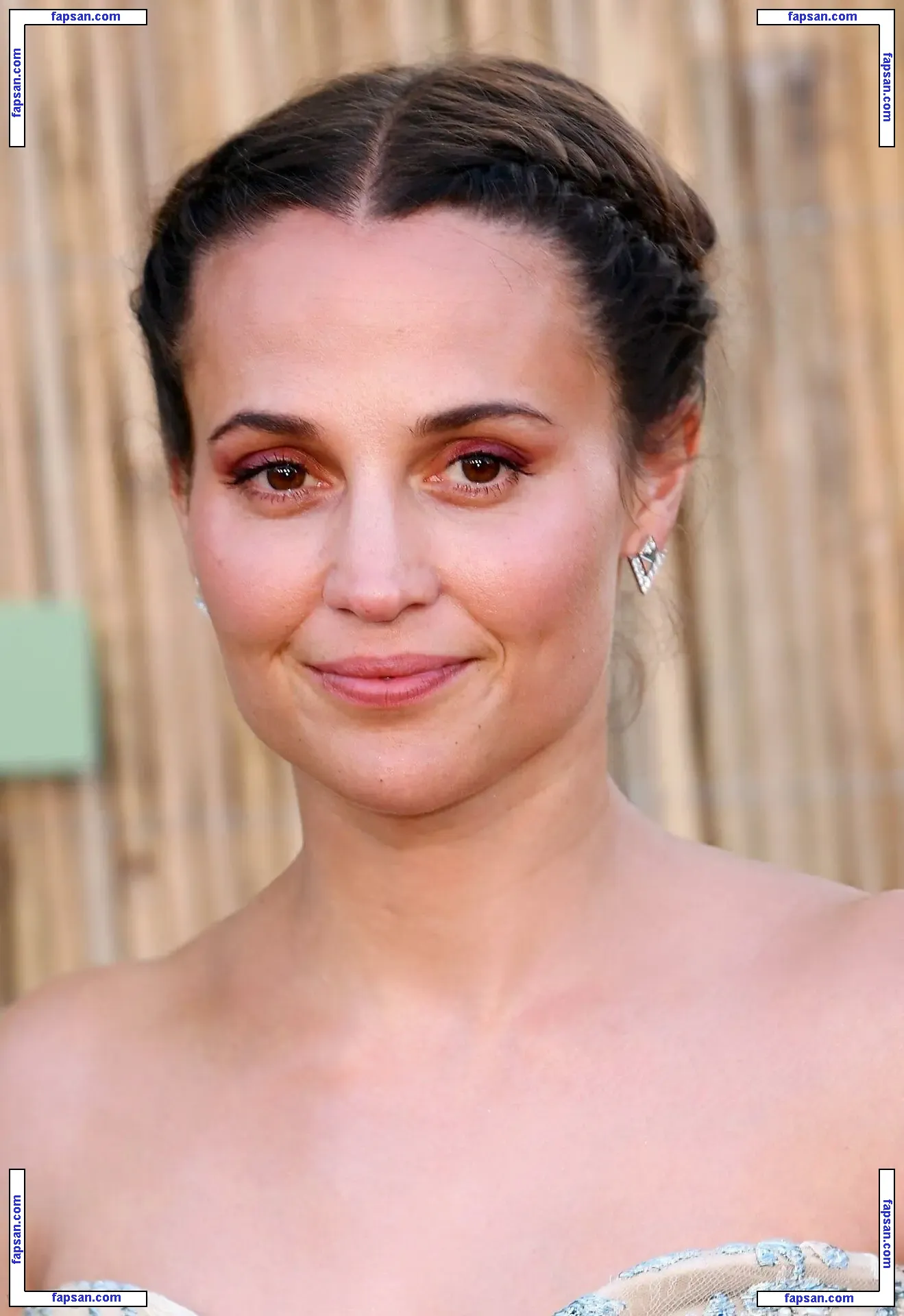 Alicia Vikander голая фото #0595 с Онлифанс