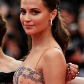 Alicia Vikander голая #0491