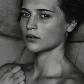 Alicia Vikander голая #0517