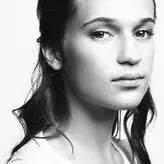 Alicia Vikander голая #0527