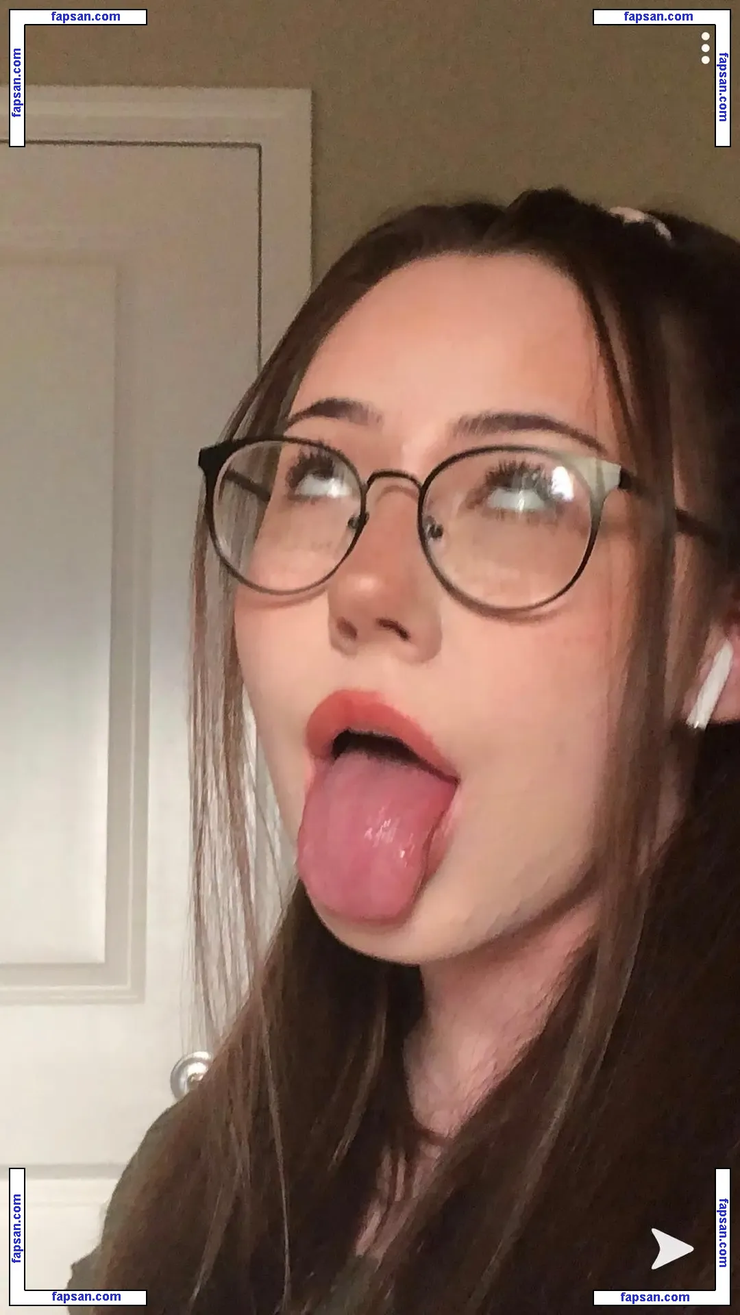 AliciaJade nude photo #0012 from OnlyFans