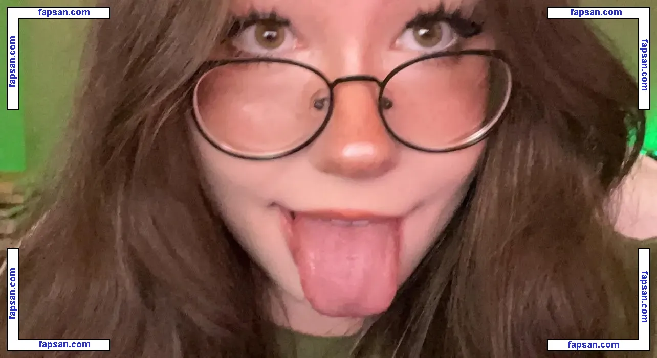 AliciaJade nude photo #0035 from OnlyFans