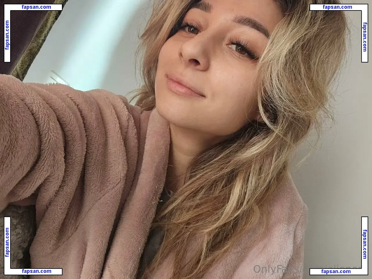 alieness nude photo #0006 from OnlyFans