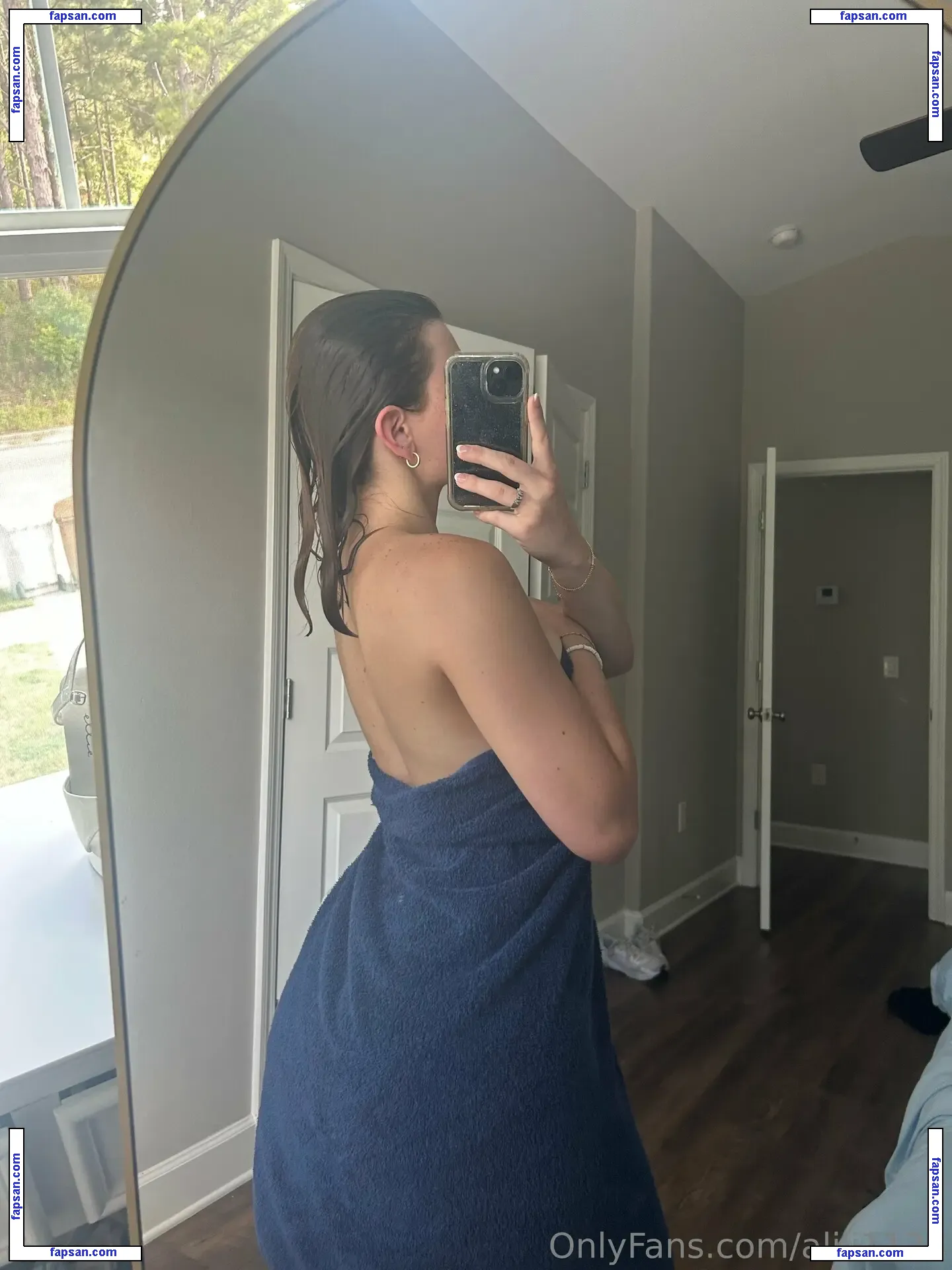aliii1123 nude photo #0047 from OnlyFans
