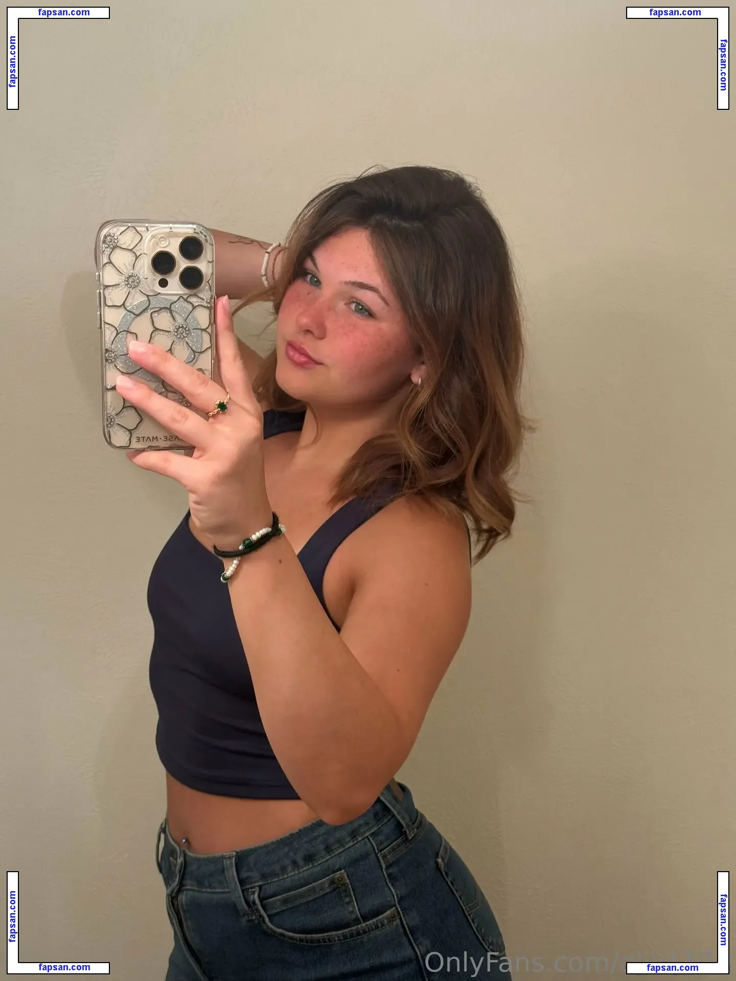 aliii1123 nude photo #0116 from OnlyFans