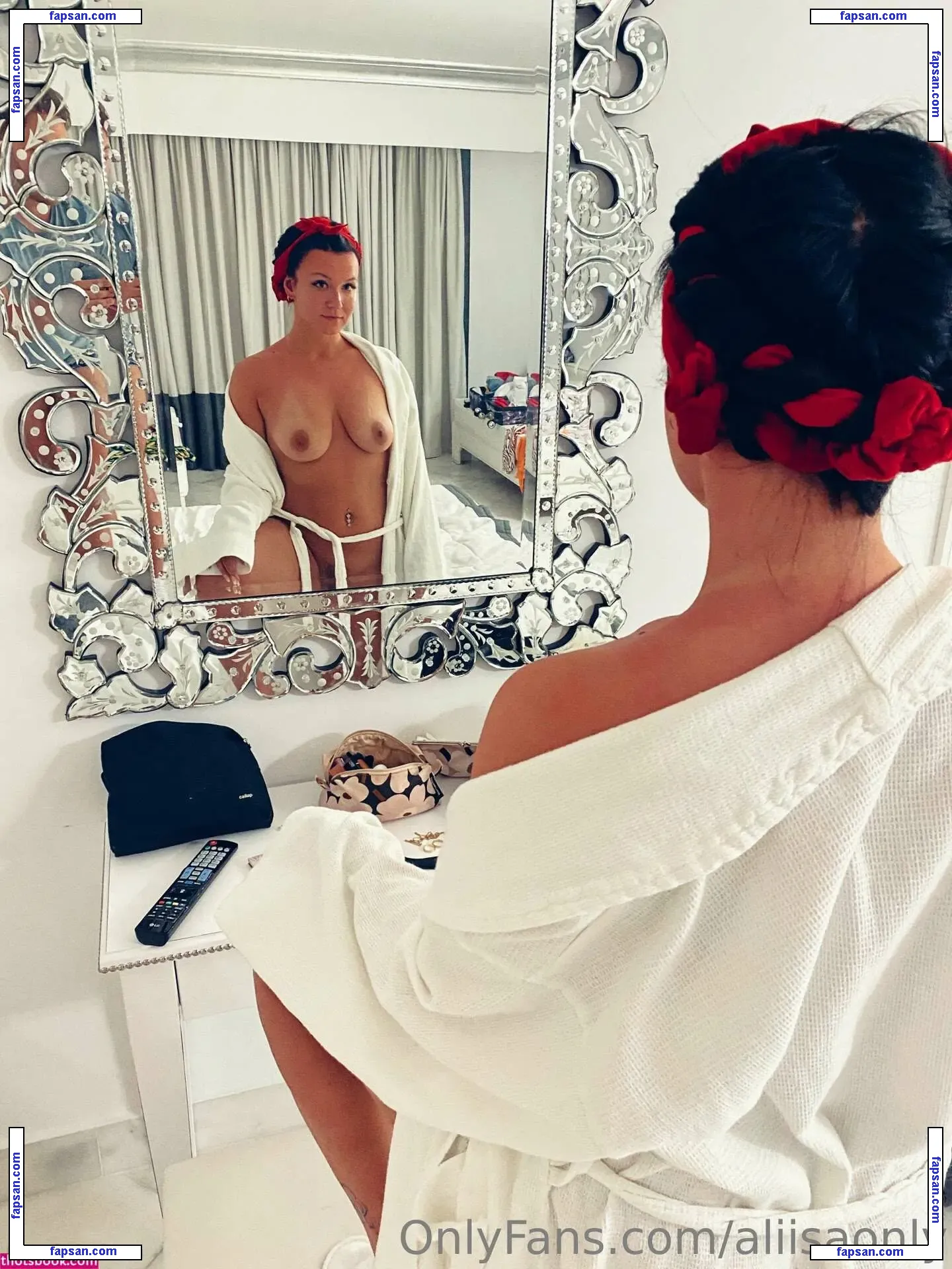 Aliisavain nude photo #0003 from OnlyFans