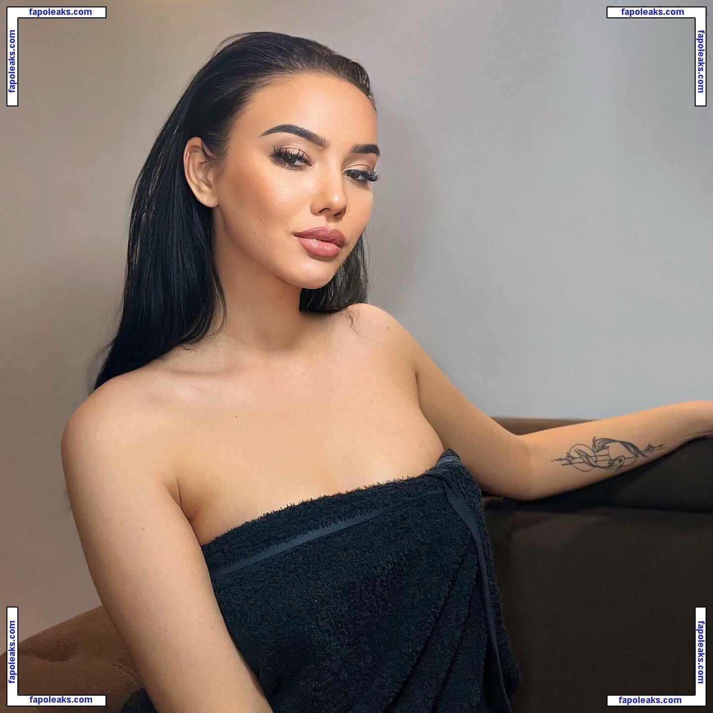 alina03m / _alina.mihaela_ nude photo #0005 from OnlyFans