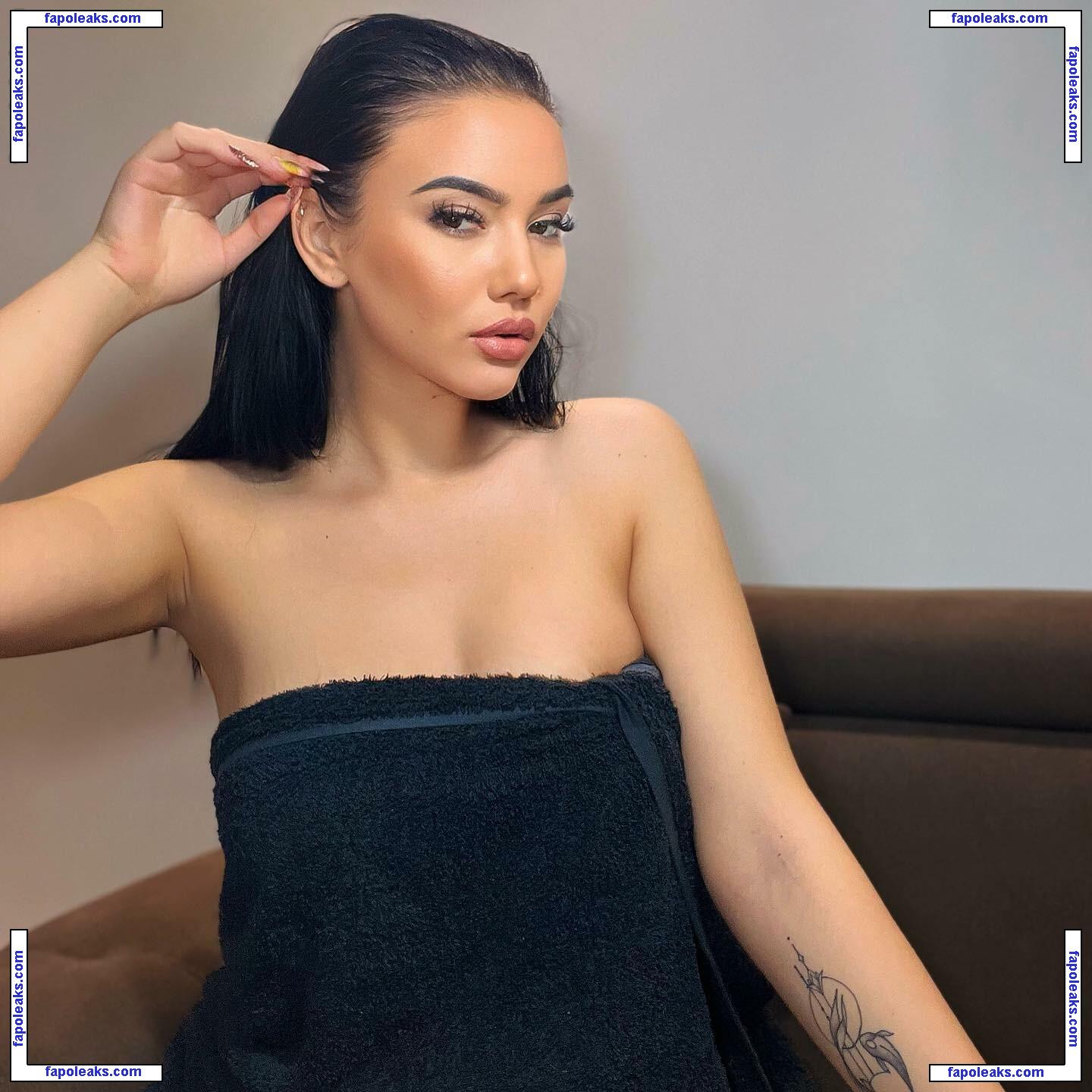 alina03m / _alina.mihaela_ nude photo #0007 from OnlyFans