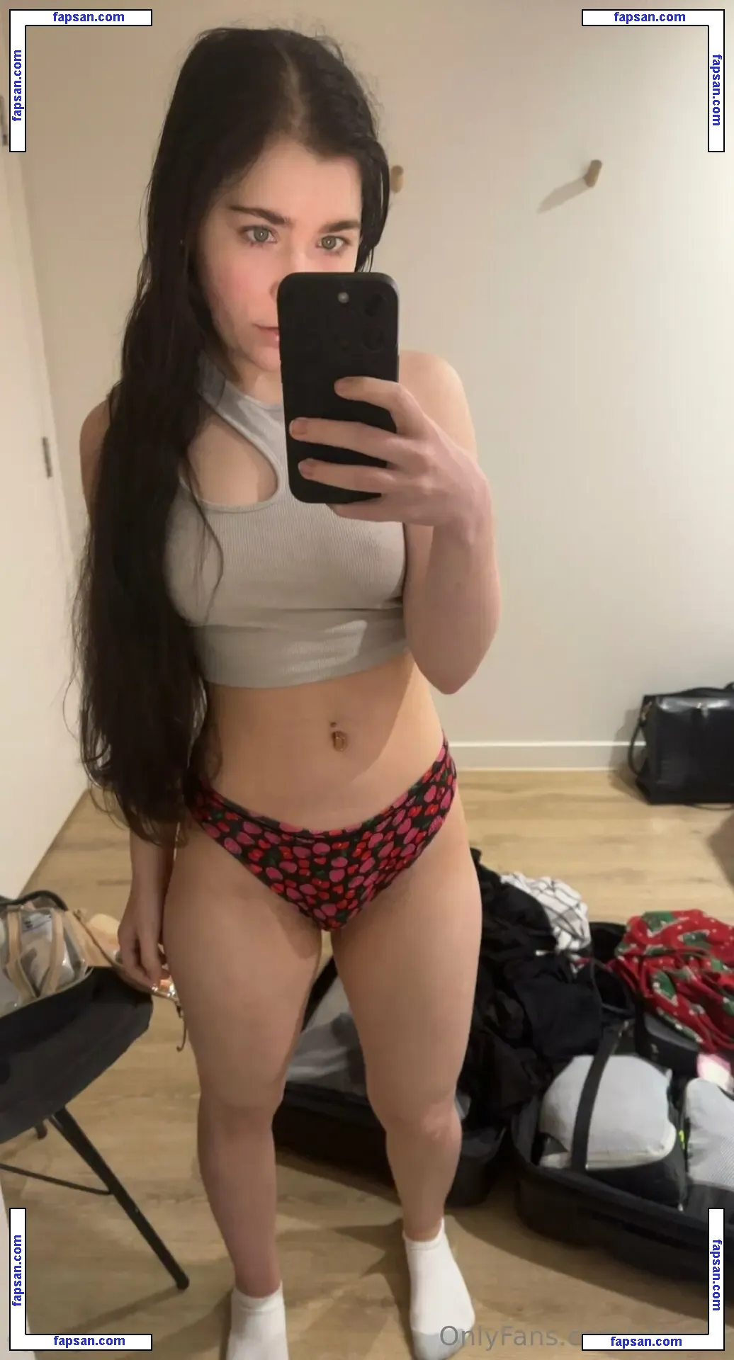 Alinacb nude photo #0006 from OnlyFans
