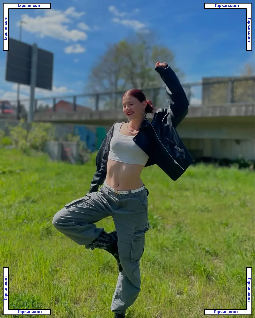 alinagtz1 nude photo #0010 from OnlyFans