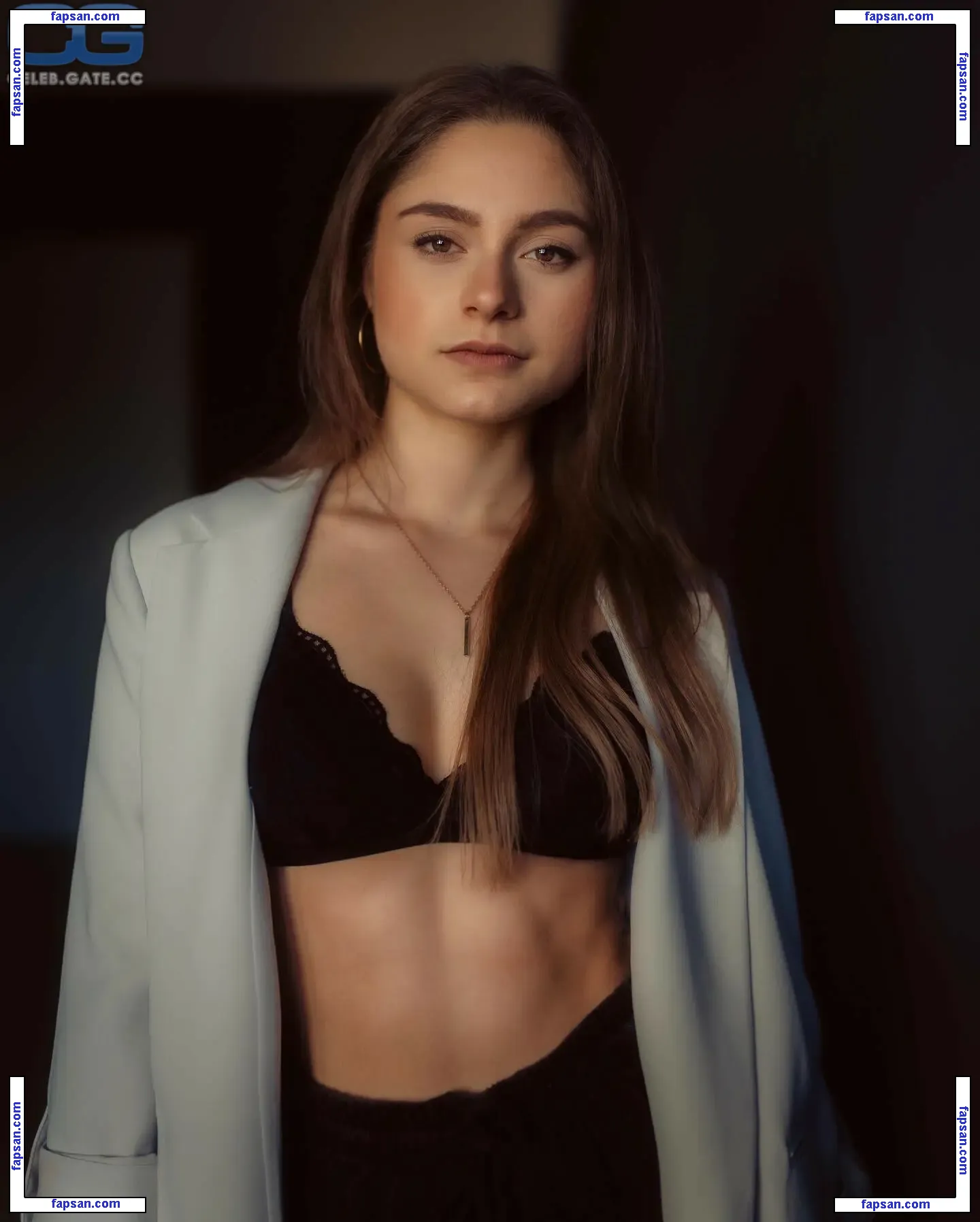 Alinakhani nude photo #0002 from OnlyFans
