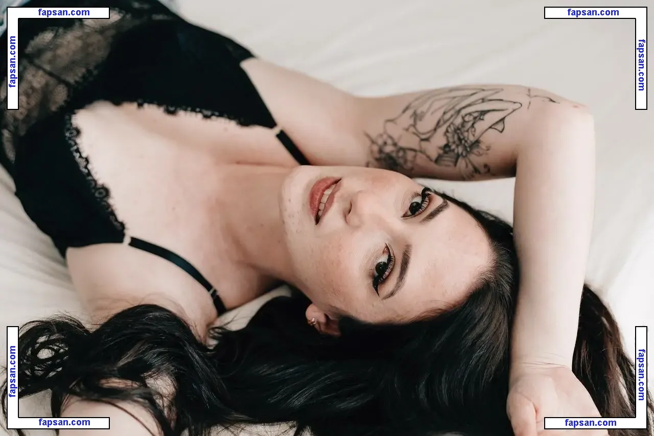 Aline Curti голая фото #0004 с Онлифанс