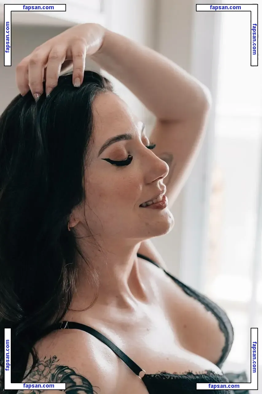 Aline Curti голая фото #0005 с Онлифанс