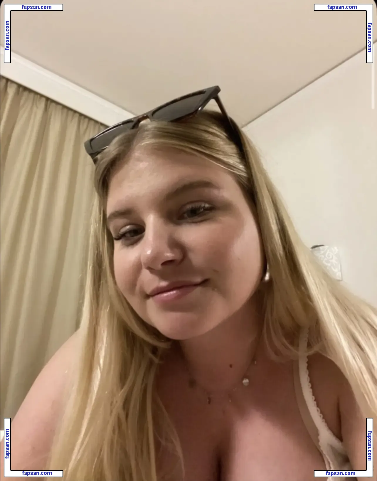 Aline Zwahlen nude photo #0111 from OnlyFans