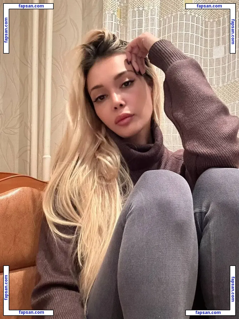 Alisa Kiss nude photo #0024 from OnlyFans