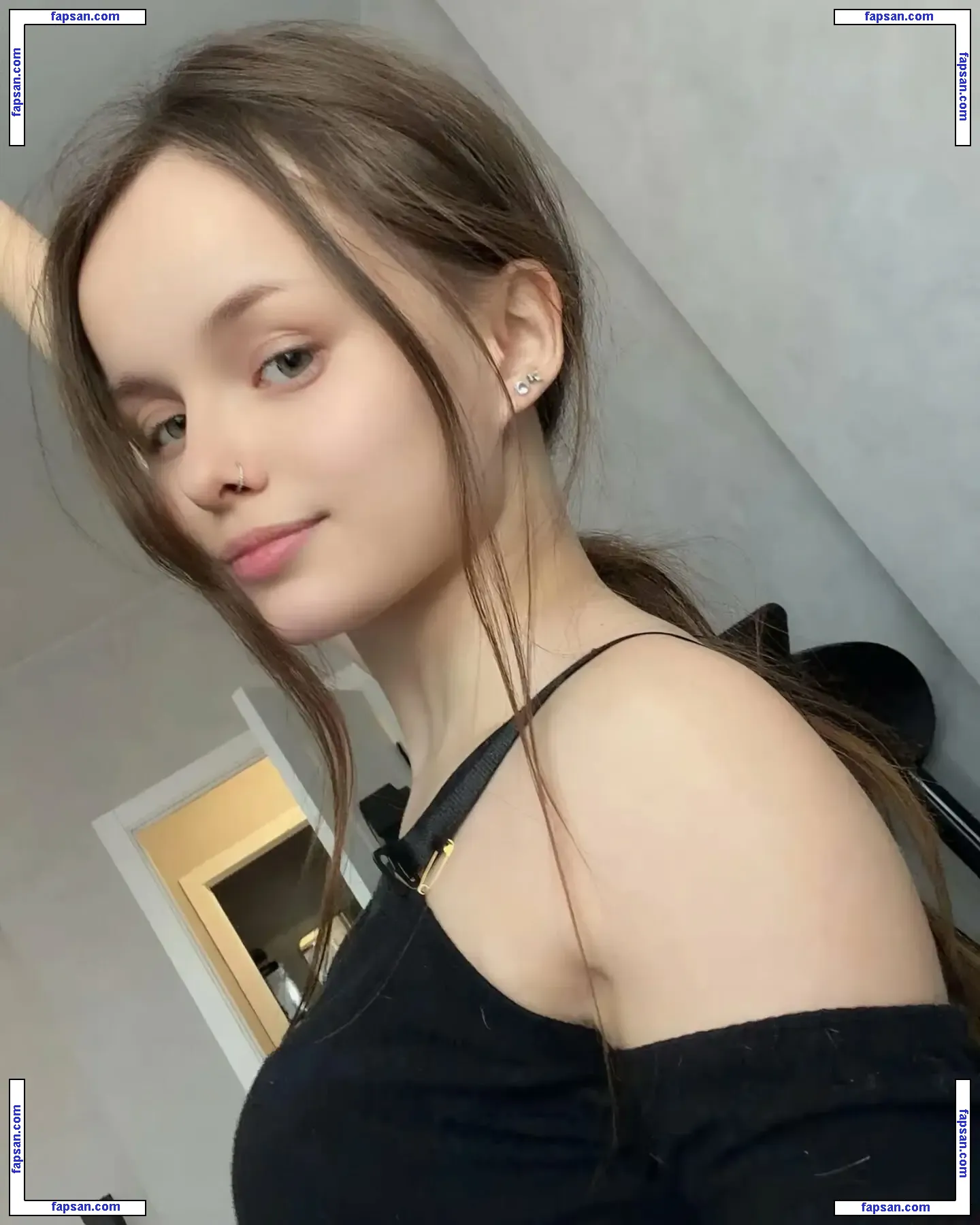 Alisaya nude photo #0037 from OnlyFans