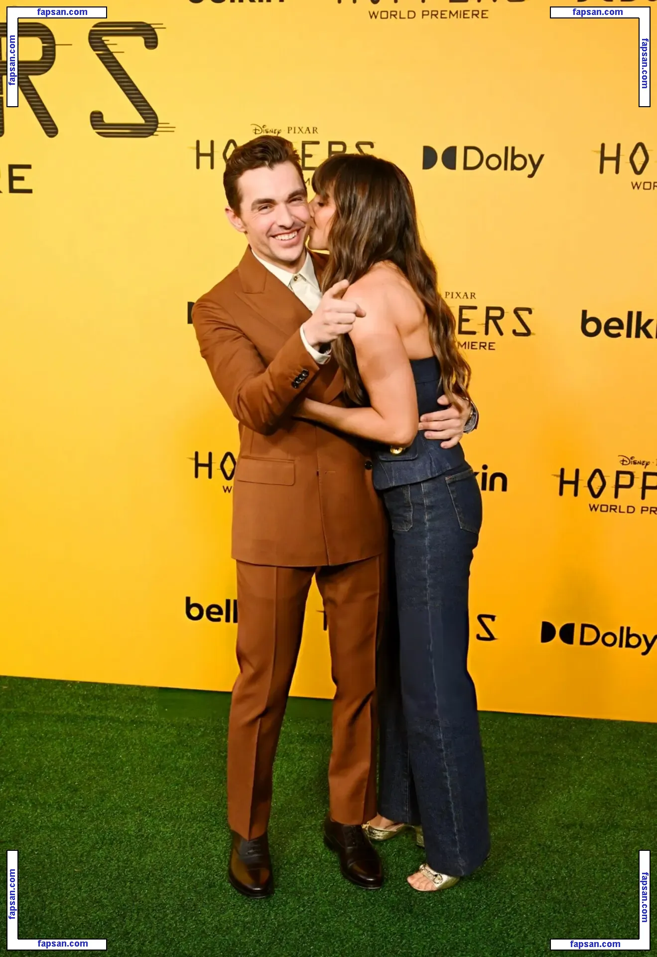 Alison Brie голая фото #1490 с Онлифанс