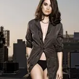 Alison Brie голая #1361