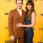 Alison Brie голая #1489