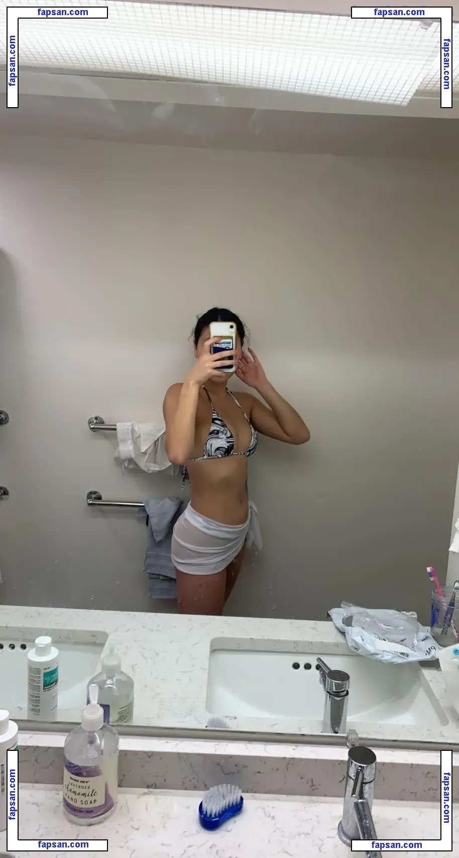 Alison-L nude photo #0028 from OnlyFans