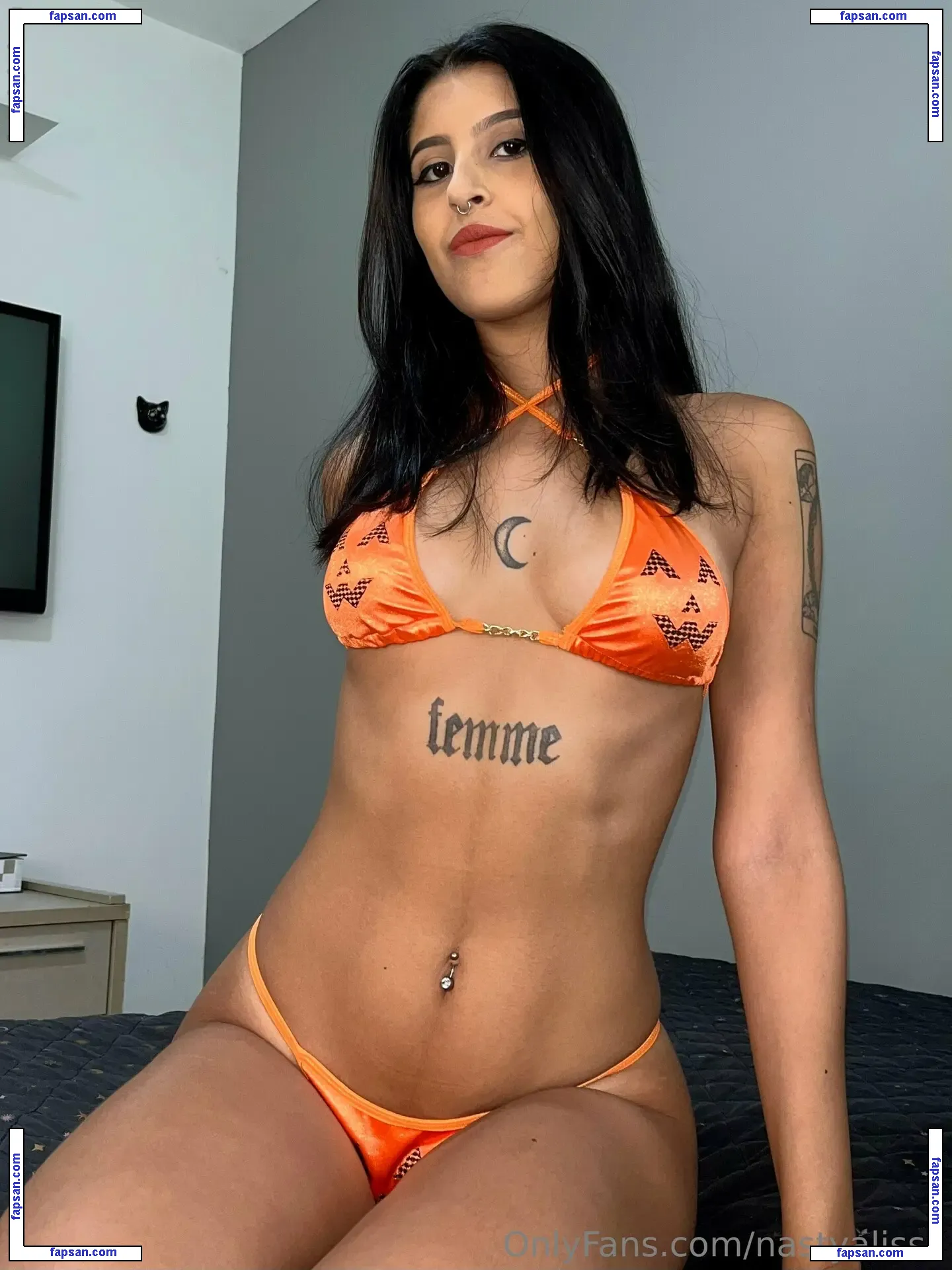 Alissa nude photo #0003 from OnlyFans