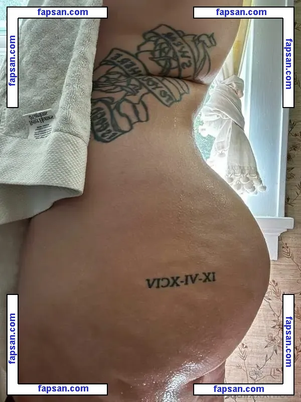 alixm00n nude photo #0012 from OnlyFans