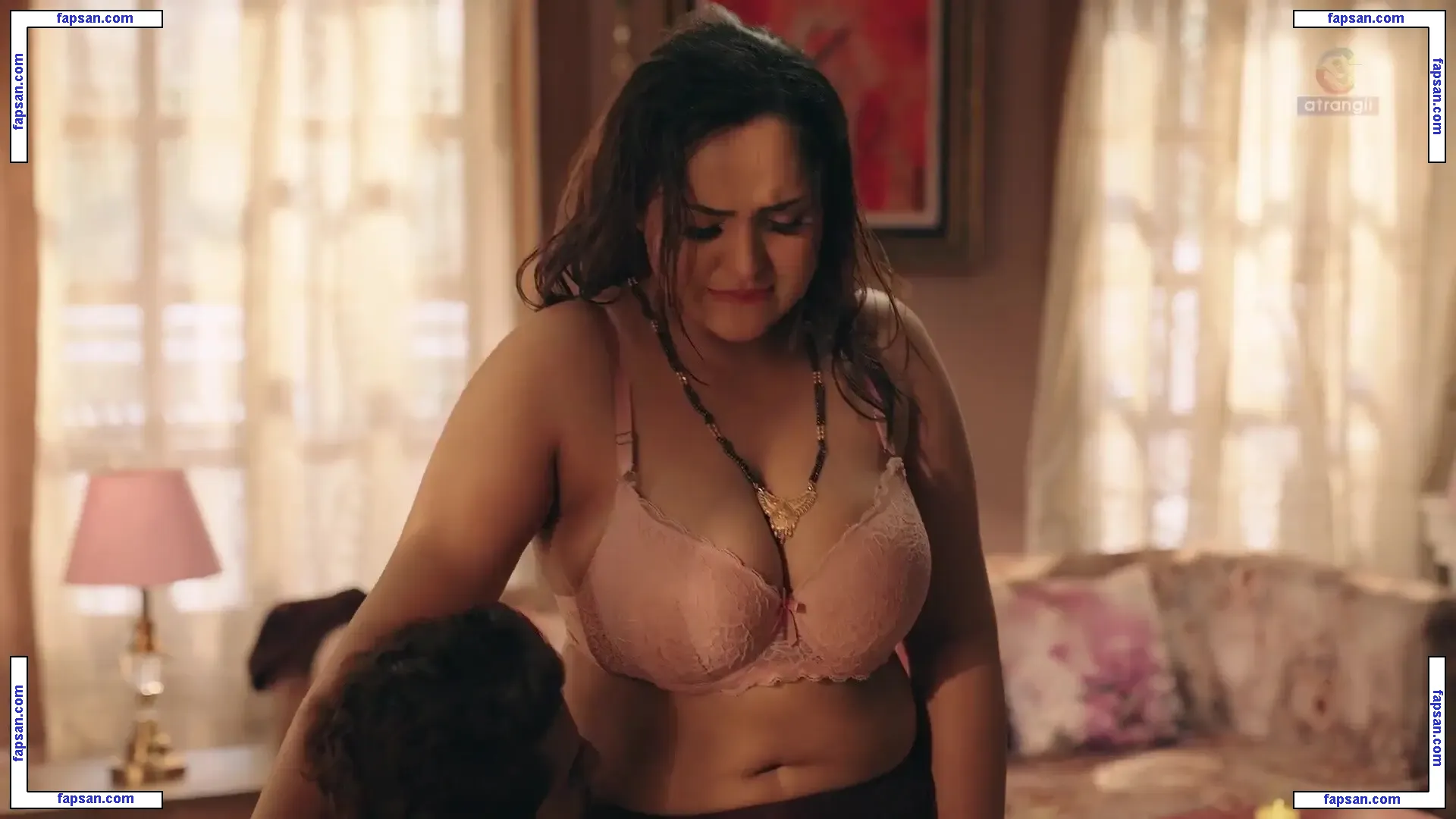 Aliya Naaz голая фото #0013 с Онлифанс