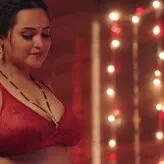 Aliya Naaz голая #0007