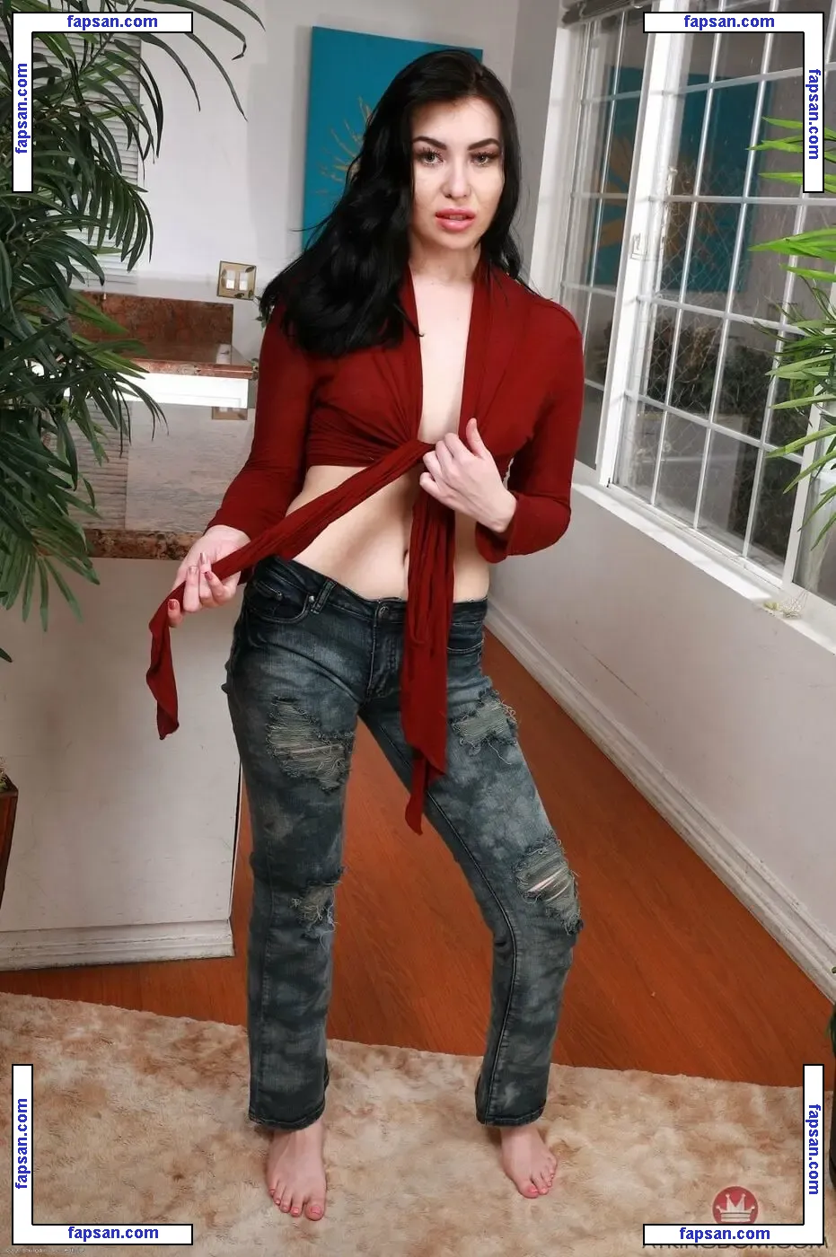 Aliza Haze nude photo #0008 from OnlyFans