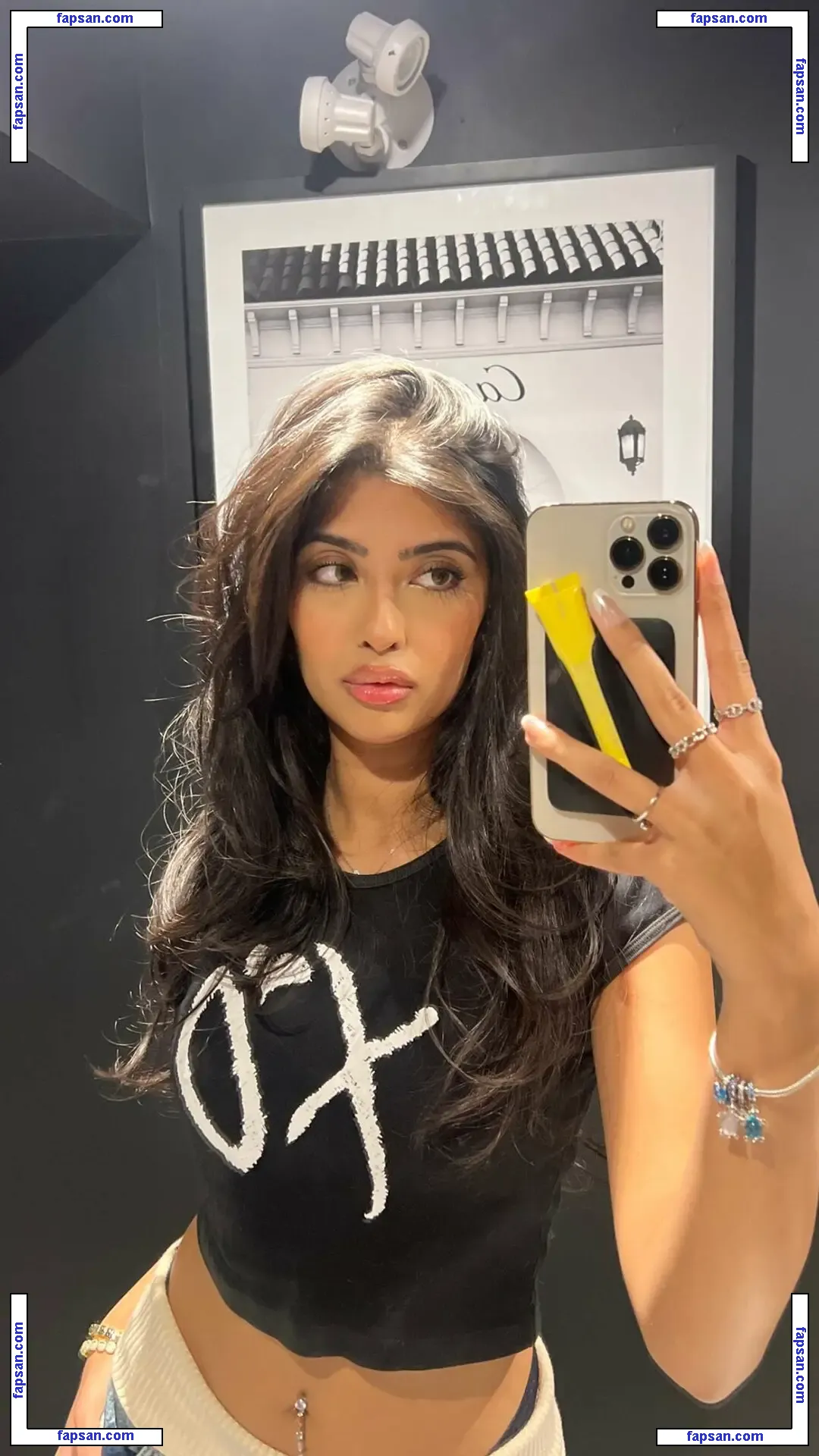 Aliza Shan nude photo #0014 from OnlyFans