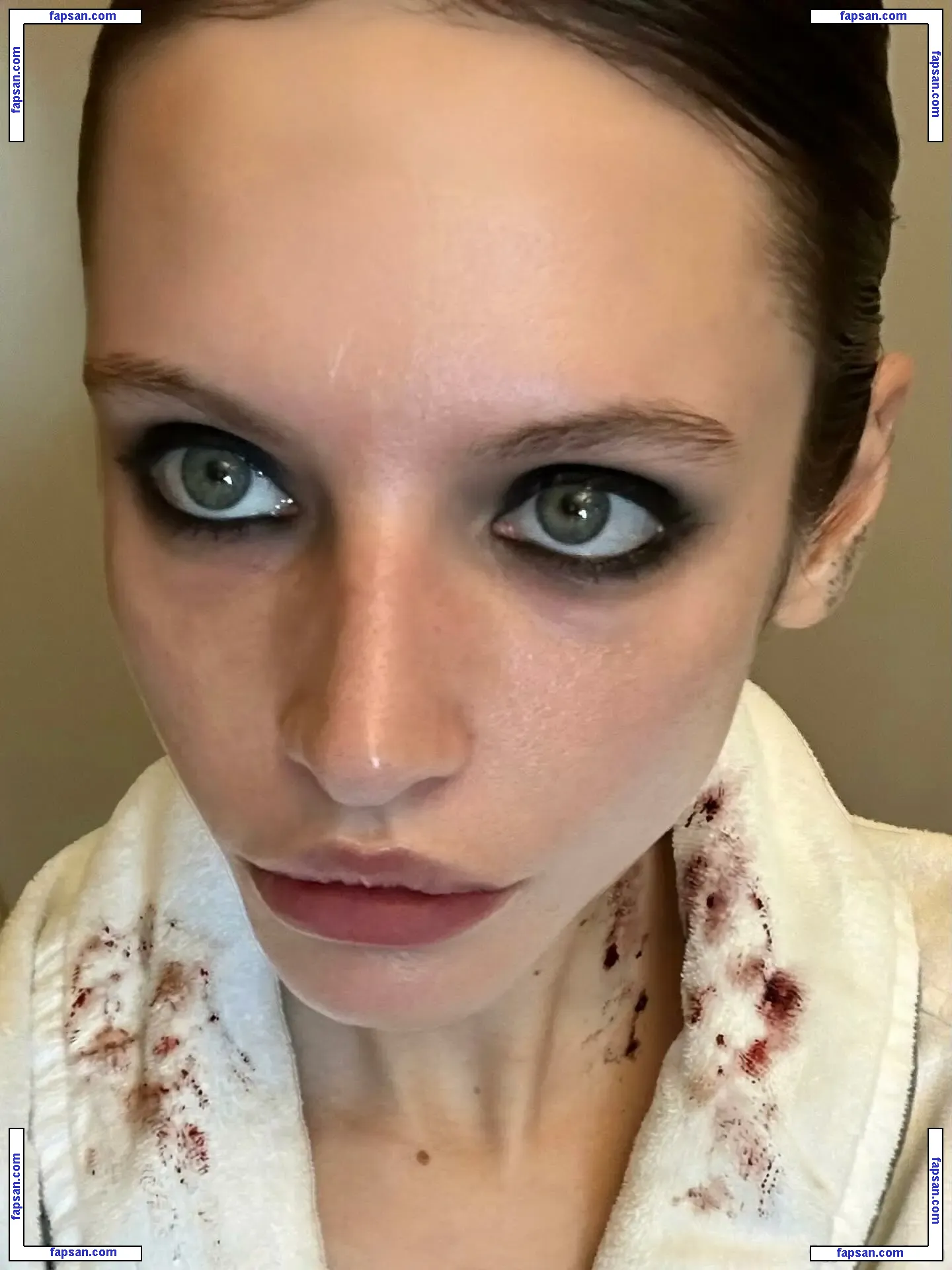 Alizee Gamberini голая фото #0032 с Онлифанс