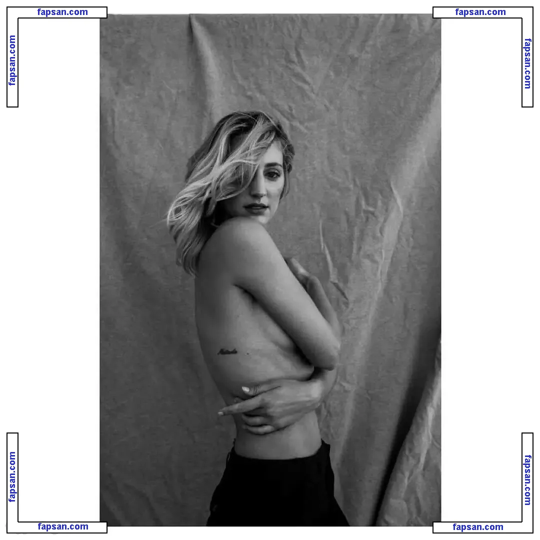 Alli Willow голая фото #0002 с Онлифанс