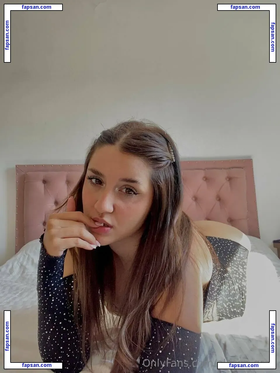allison-gray nude photo #0022 from OnlyFans