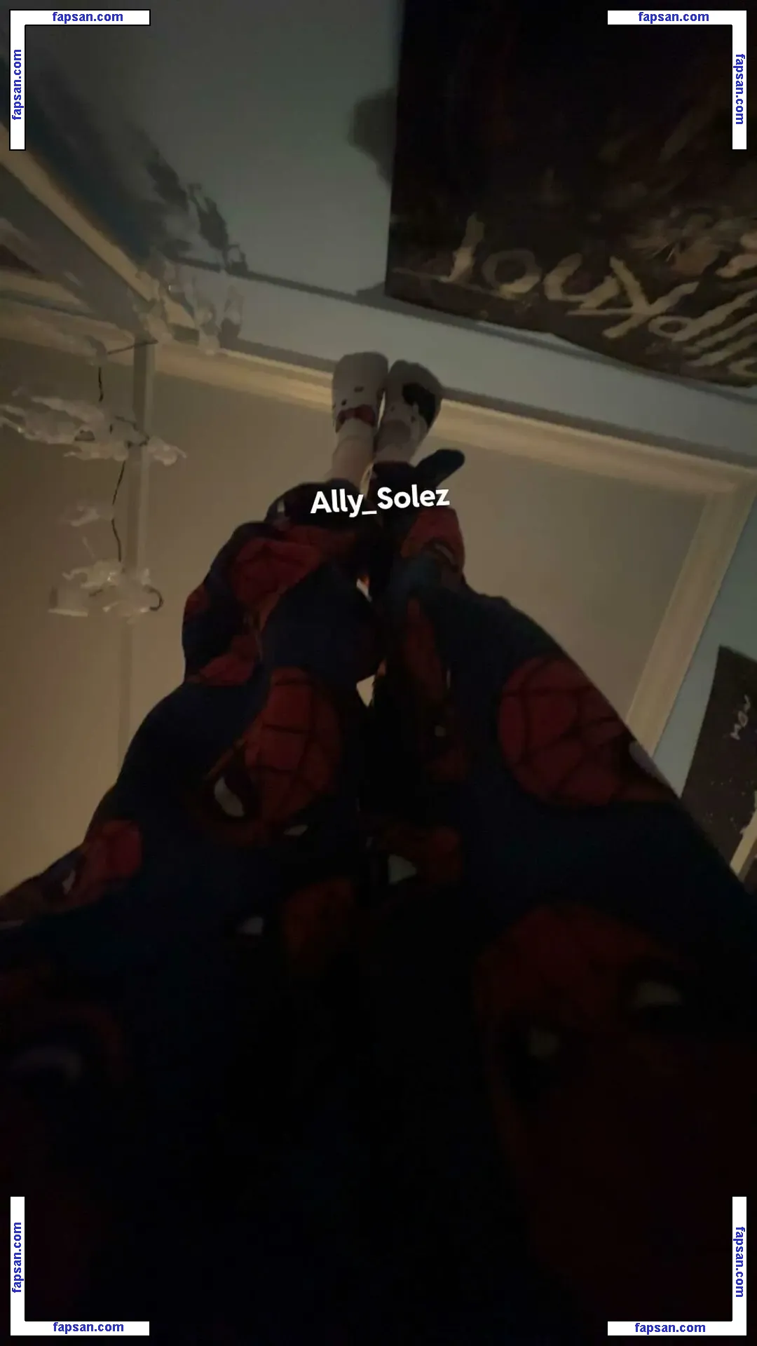 Ally_solez nude photo #0019 from OnlyFans