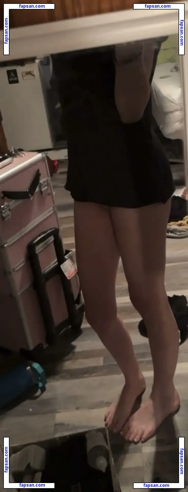 Ally_solez nude photo #0047 from OnlyFans