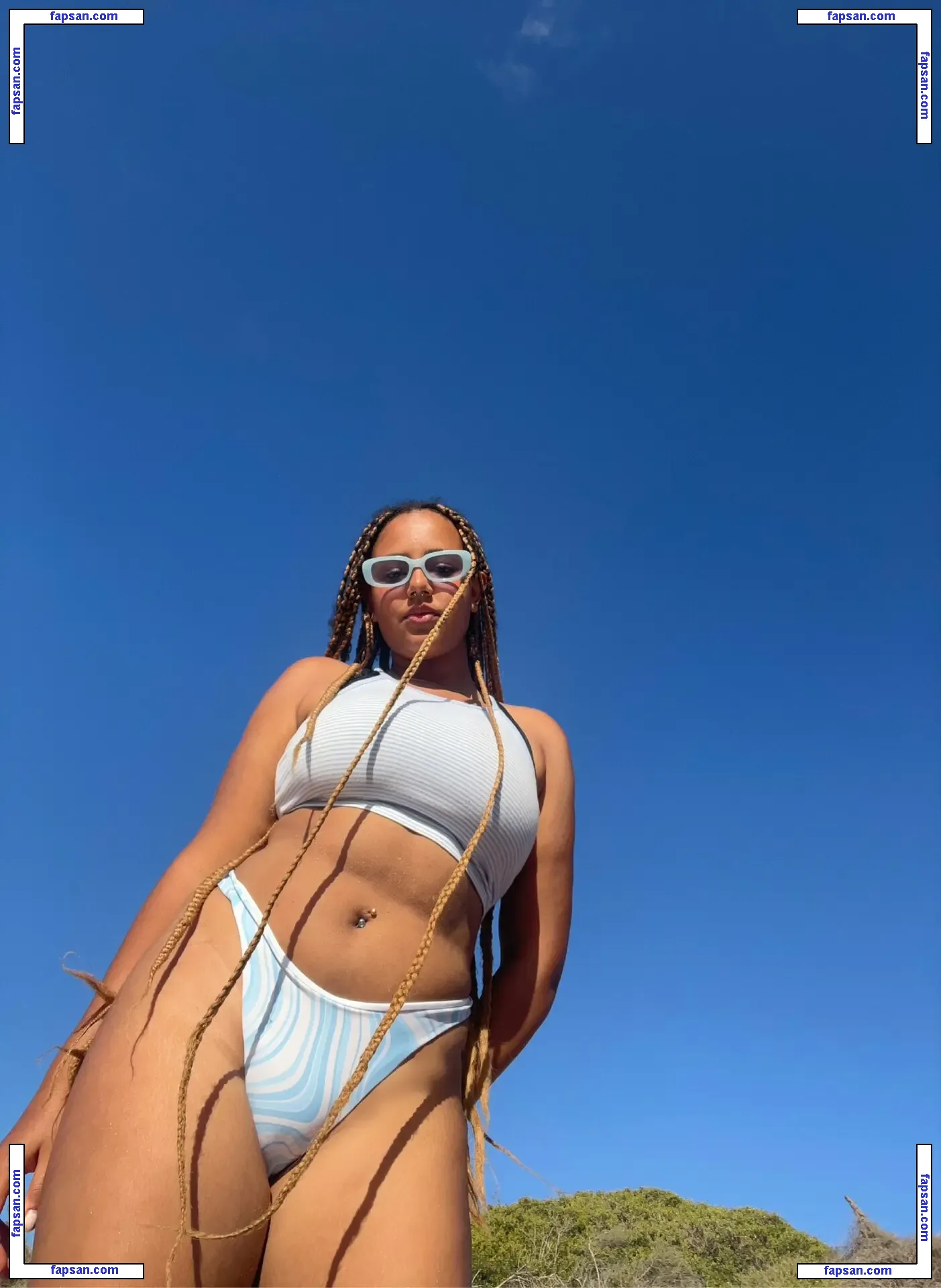 AllyHoney голая фото #0005 с Онлифанс