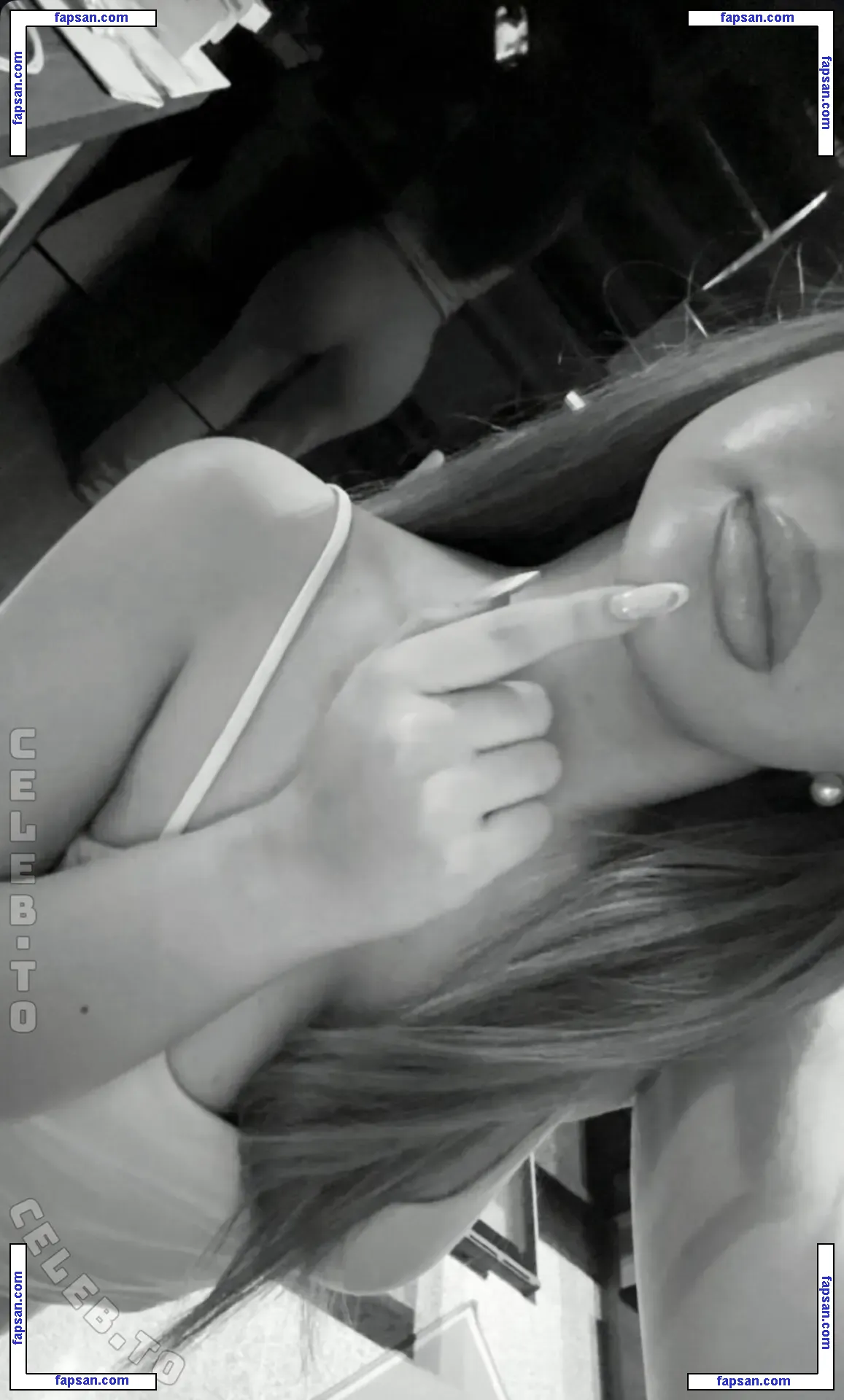 Almahalt голая фото #0013 с Онлифанс