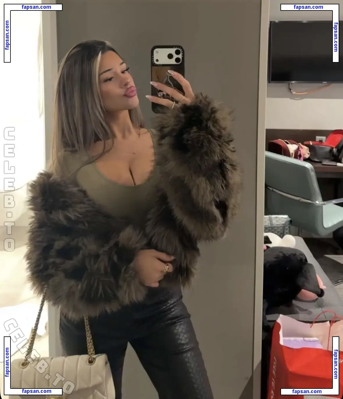 Almira Azemi голая фото #0004 с Онлифанс