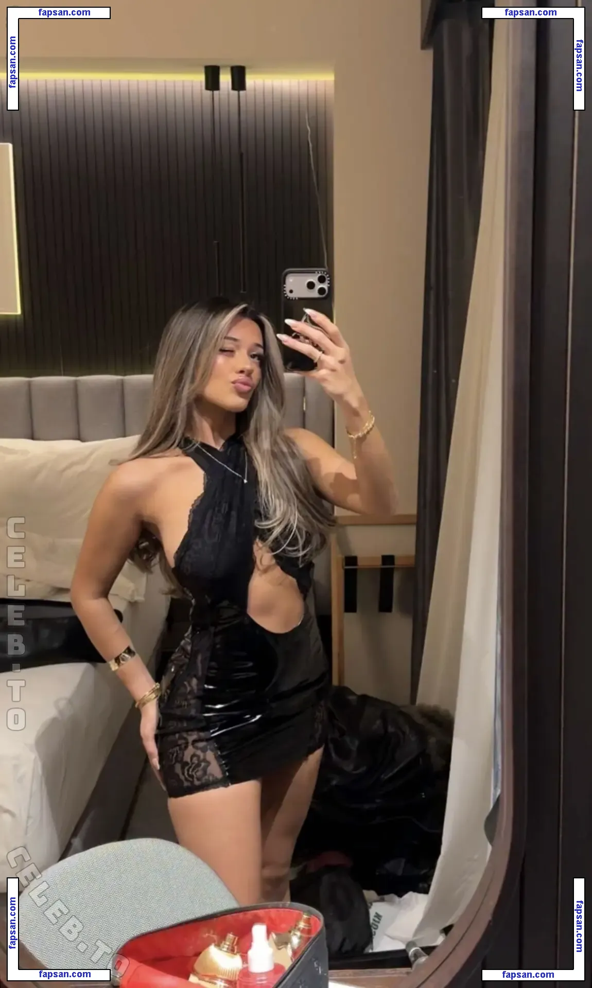 Almira Azemi голая фото #0005 с Онлифанс