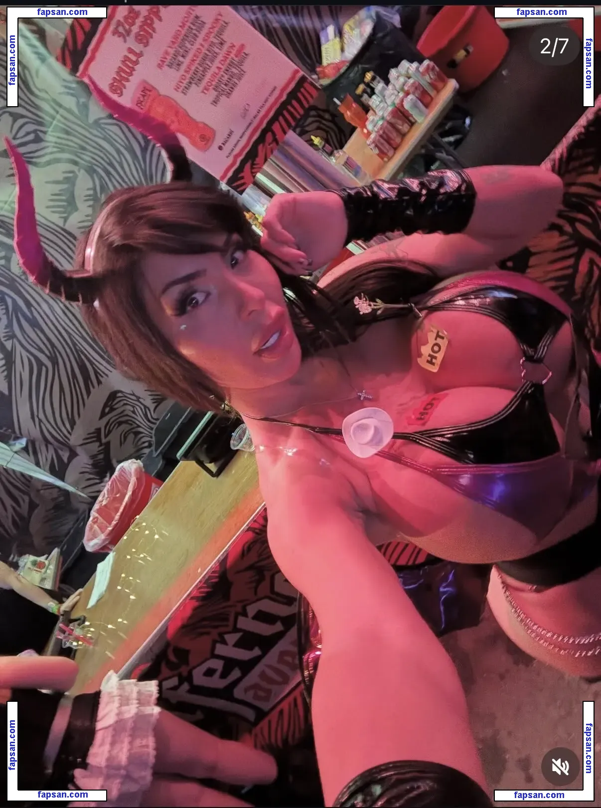 AlondraRoi nude photo #0002 from OnlyFans