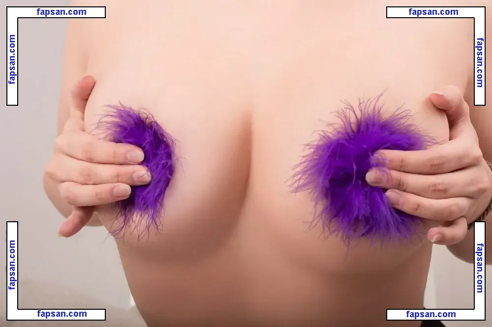 Aluctoria голая фото #0011 с Онлифанс