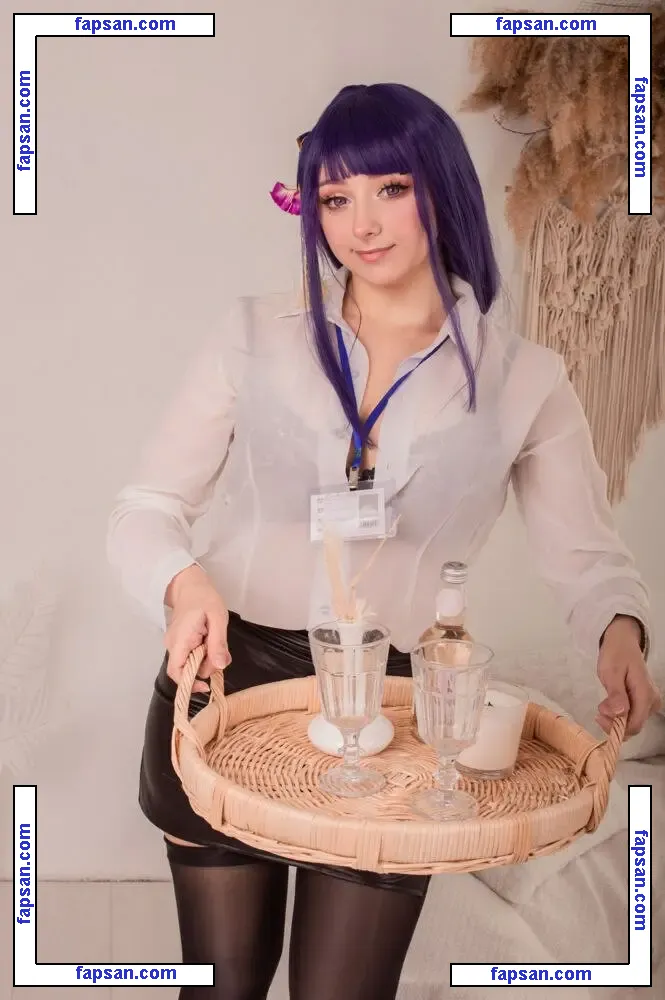 Aluctoria голая фото #0022 с Онлифанс