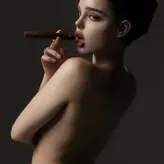 Aly.revolver голая #0001