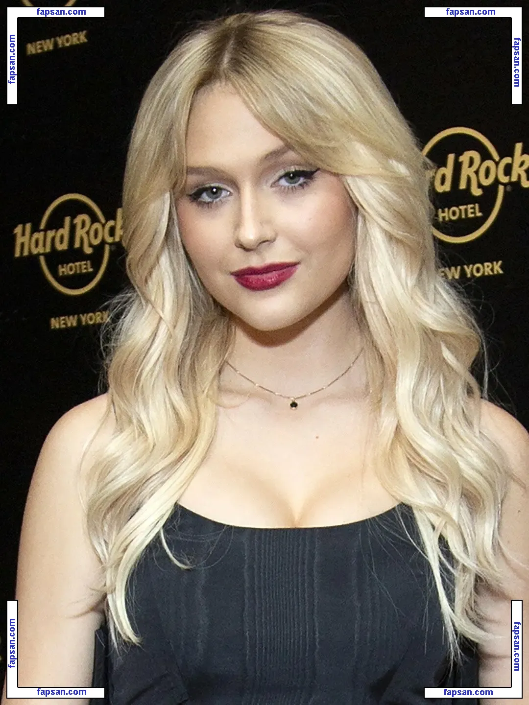 Alyvia Alyn Lind голая фото #0004 с Онлифанс